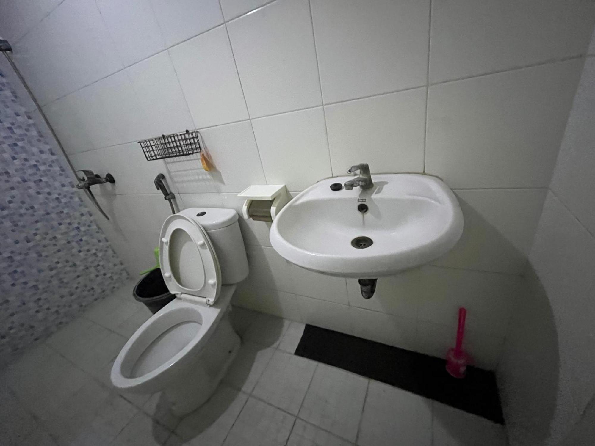 Spot On 94142 Al Fatih Residence Syariah 2 Jakarta Buitenkant foto
